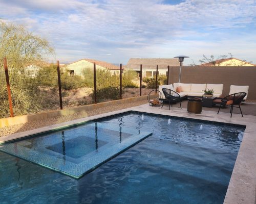 custom pool with knife edge spa in queen creek built by patriot pools.